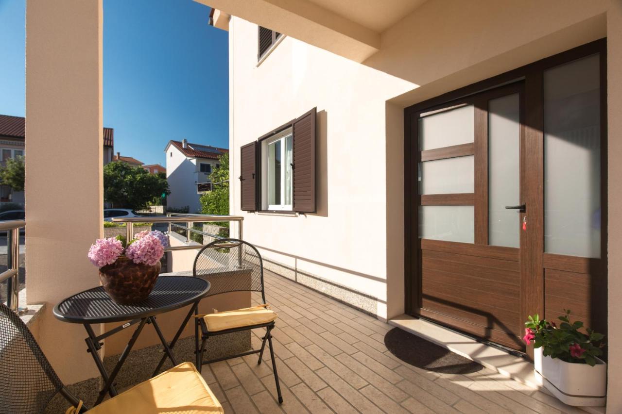 Apartmani Paradiso クルク エクステリア 写真