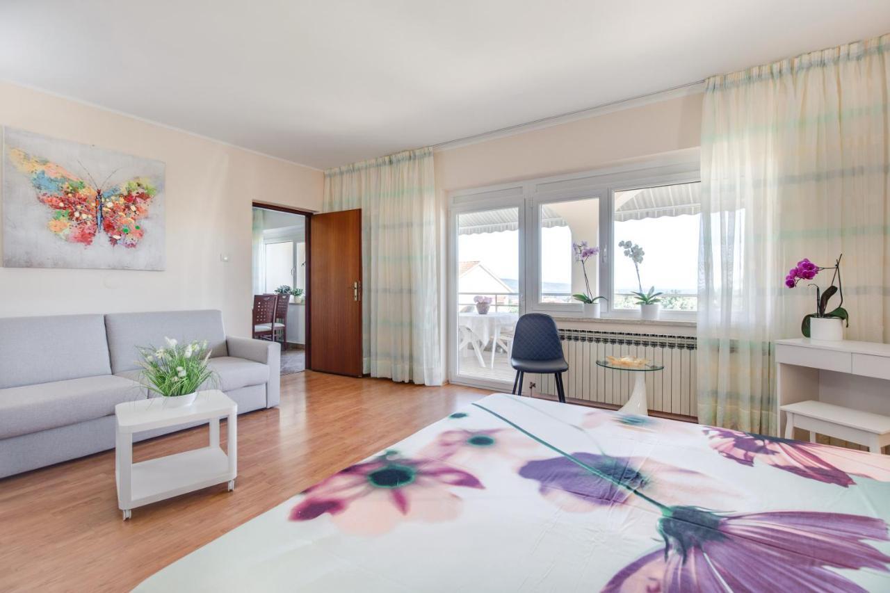 Apartmani Paradiso クルク エクステリア 写真