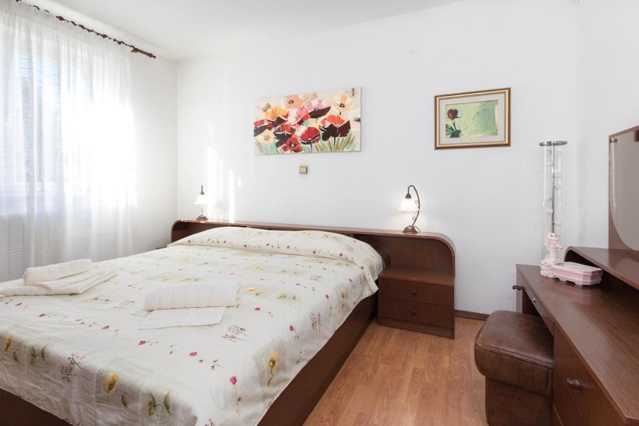 Apartmani Paradiso クルク エクステリア 写真