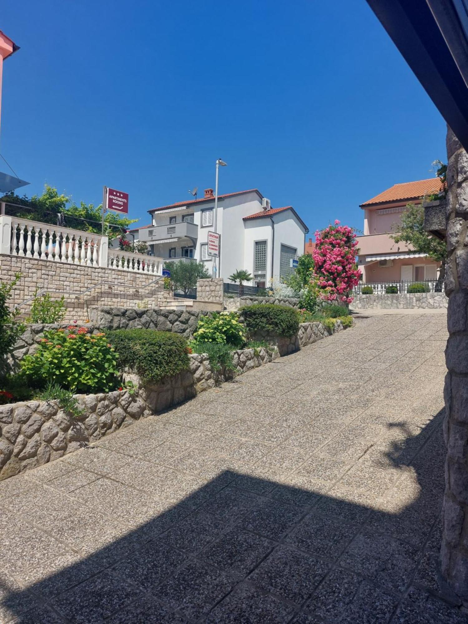 Apartmani Paradiso クルク エクステリア 写真